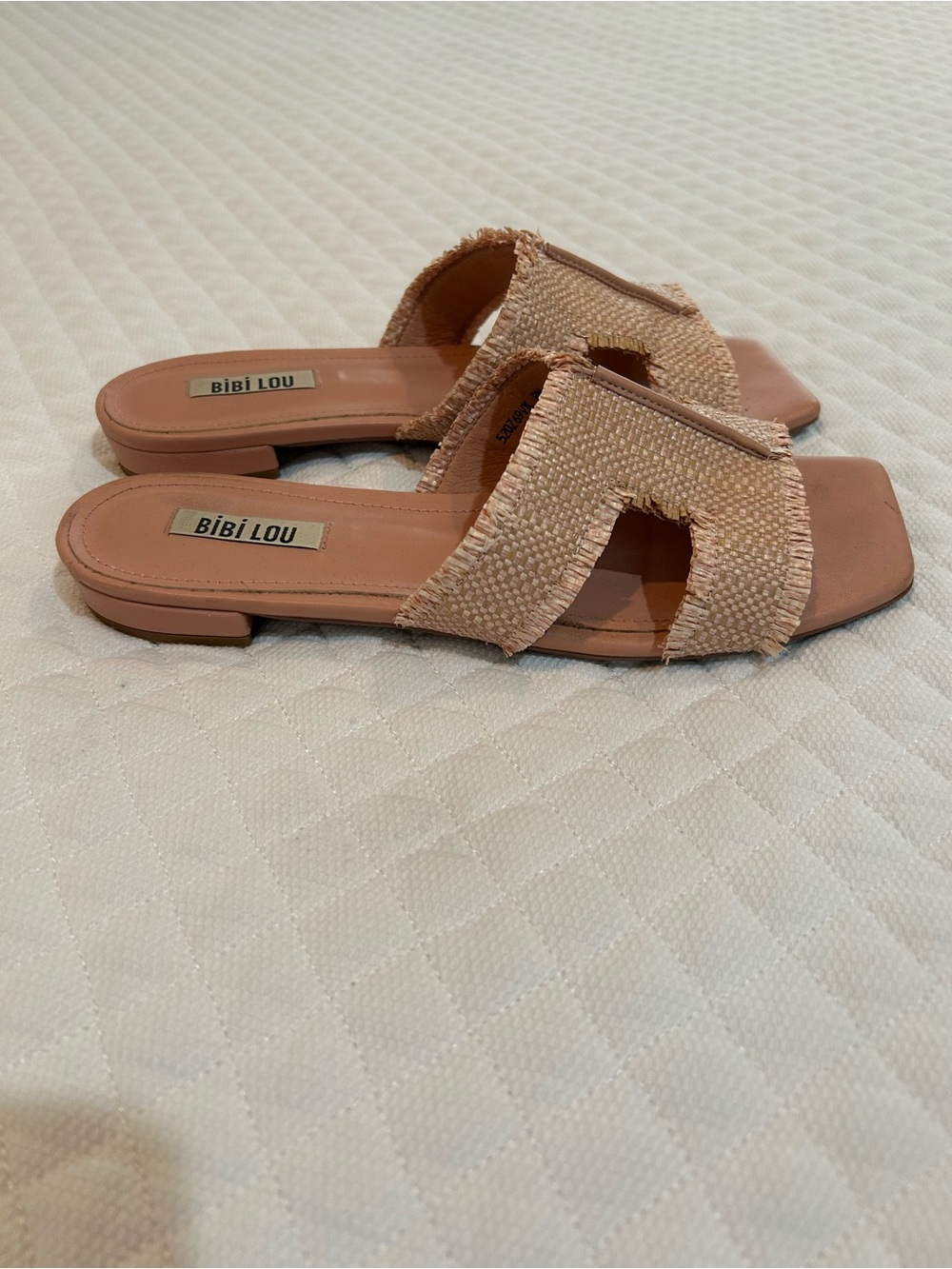 Women’s raffia slide sandals